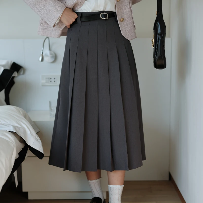 トレンド感満載のロングプリーツスカート：Aライン・グレーで秋のファッションを実現