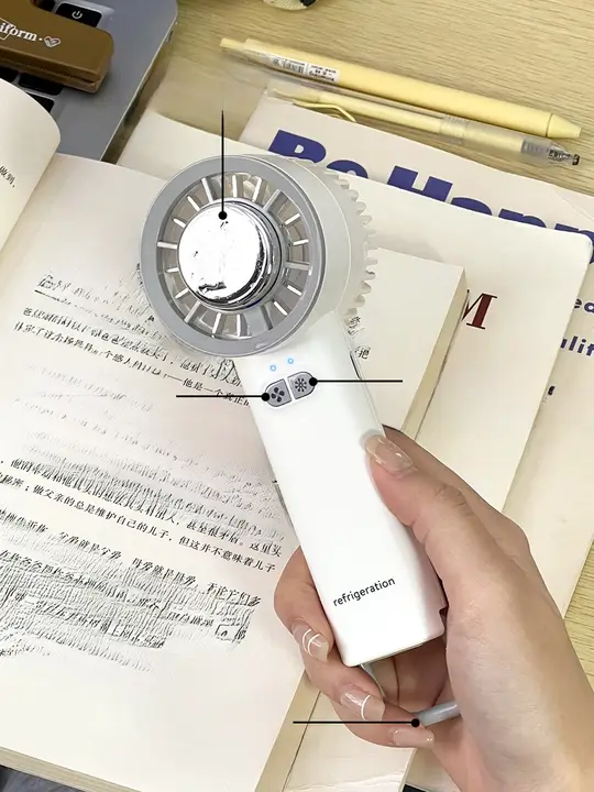 携帯式冷却ミニファン【ハンドヘルド・オフィスや教室用・夏季用】