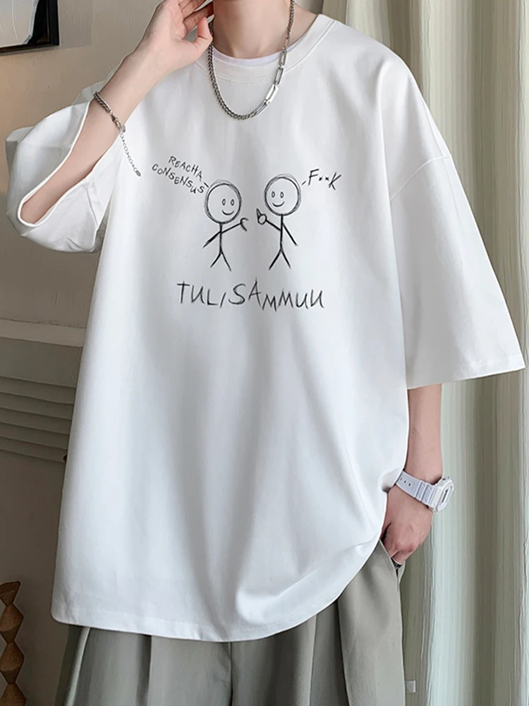 1枚でもオシャレにできる！30代から40代の男性が選ぶ、シンプルでスタイリッシュなTシャツとは？