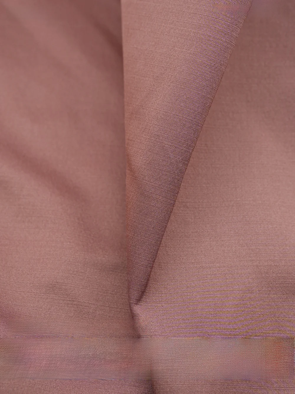 ピンクベージュ と合う色は？厳選3選でファッションとインテリアを完璧に