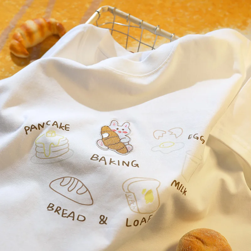 可愛いベイキングウサギデザインのTシャツ【ゆったりフィット】：リメイク小物としての実用性と価格バランスを検証