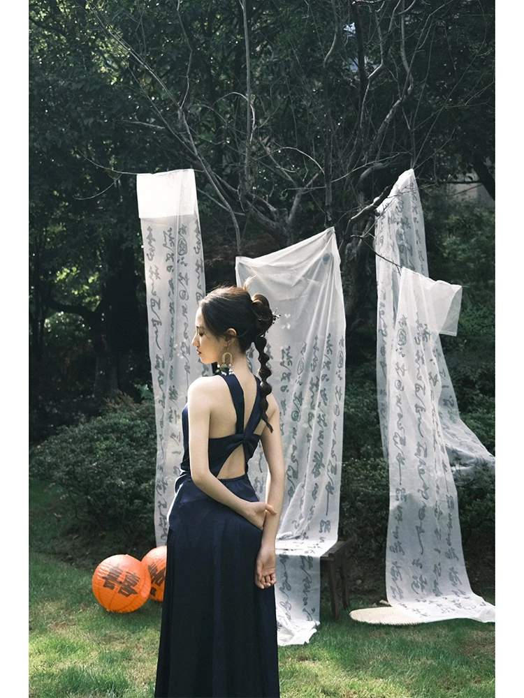 結婚式でボレロを選ぶべき色は？ネイビーがなぜ最適なのか？