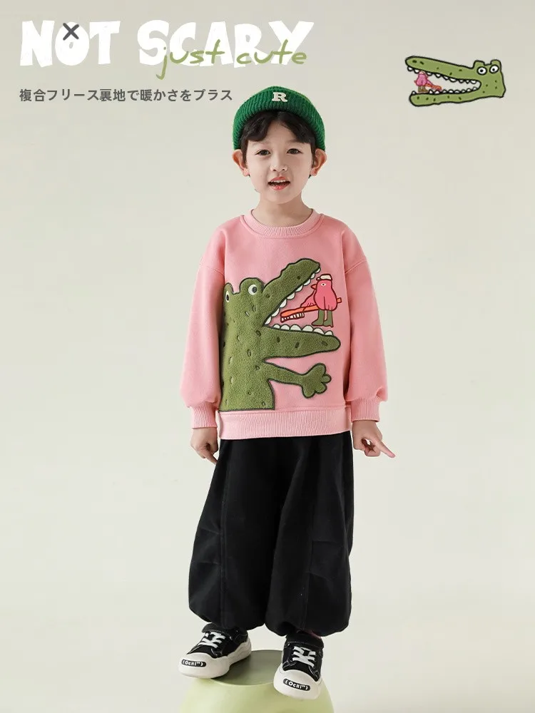 パーカー キッズ どんなもの？「ふんわり感」と「子供っぽさ」を両立する、冬のこどもらしいスタイルはこれ！