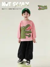立体的なワニ刺繍が特徴のフリースカジュアルパーカー【男児用・冬季・ゆったりデザイン】