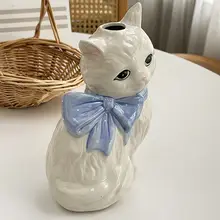 可愛い猫のデザインの陶器花瓶【リボン付き・手描き風】【インテリア装飾用】