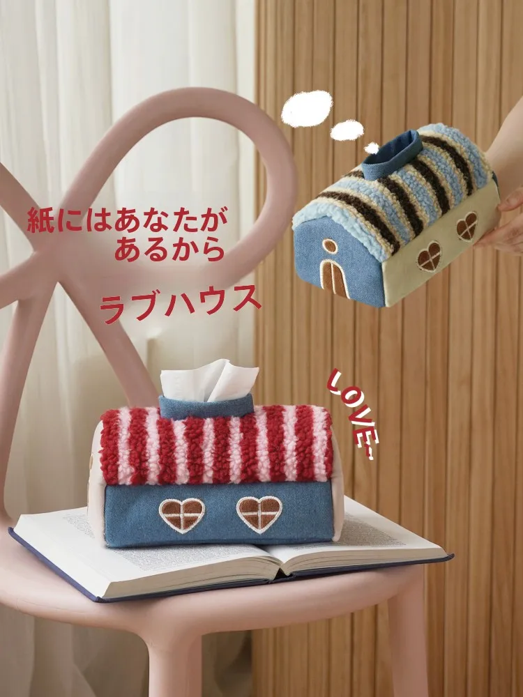 愛らしいハウスデザインのティッシュボックス：すてきにハンドメイド 12月号の創意的収納アイデア