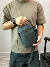 ショルダーバッグ メンズ 縦型 大容量 タブレット収納 カジュアル 通勤 着回し 「fouvor」
