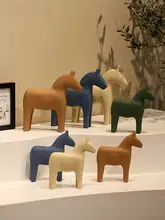 北欧風デザインの木製馬型オブジェ【インテリア装飾・リビング・テレビ台用】