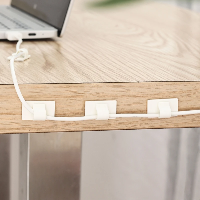 壁掛け電線整理器：パソコン配線整理の効率化と安定性向上のための多用途固定器