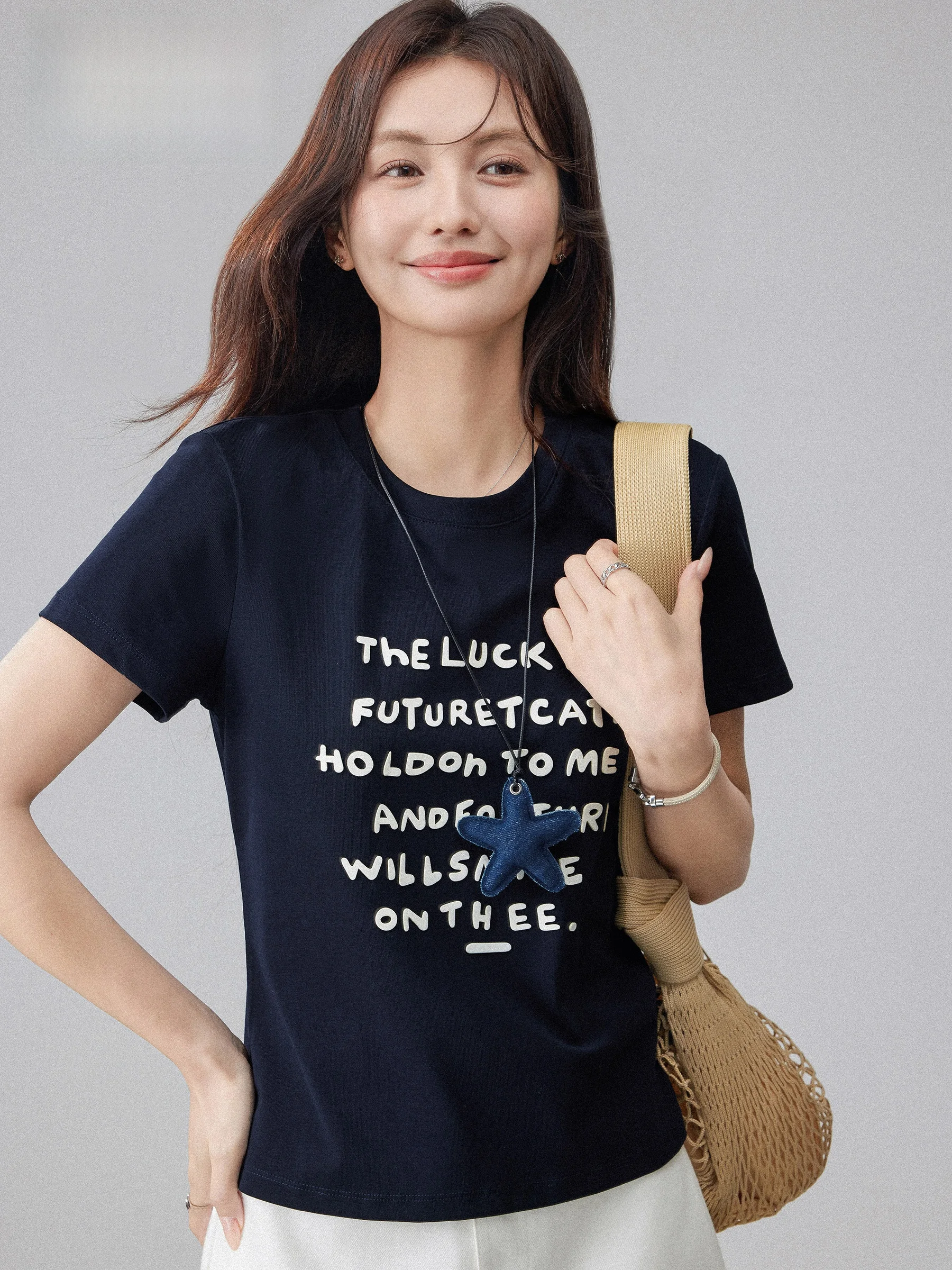 「学生時代の夏を彩る1枚」とは？個性的で美しいデザインのTシャツが選ばれる理由