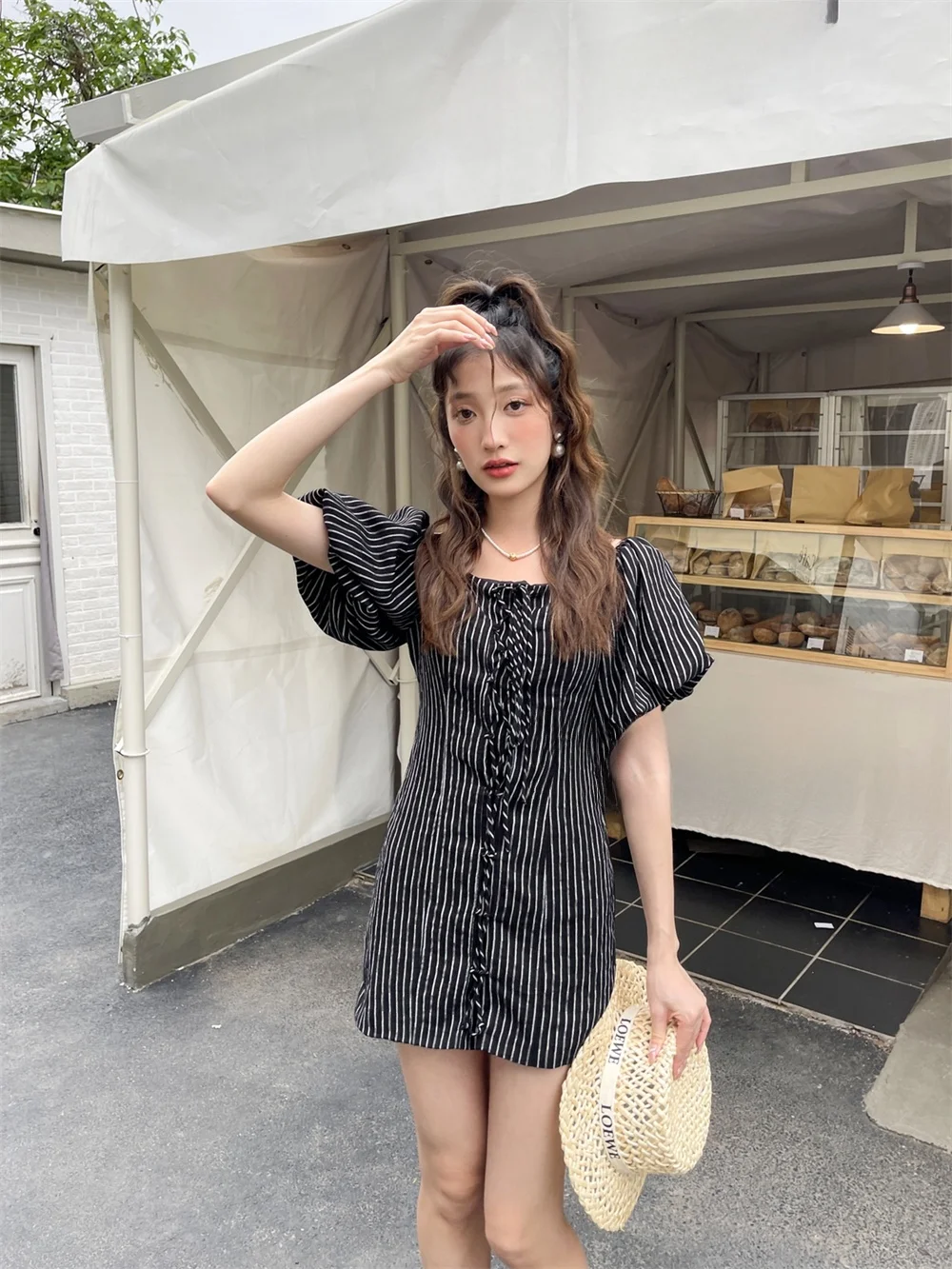 40代女性に合う韓国風ストライプカシュクールショルダードレスの実用性とシーン別活用法