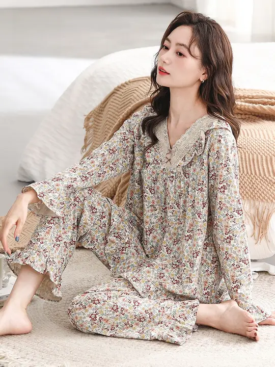 薄手コットン長袖パジャマ【フラワープリント・ガーデンスタイル・母親向け・秋用】（セットアップ対応）