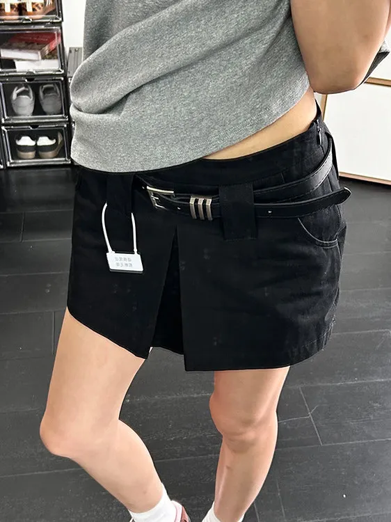 黒のマーメイドスカート コーデはどう選ぶ？シンプルで大人っぽい夏のスタイルを実現する1つの答え