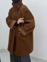 モダンなコーデュロイキルトコート【軽やかで落ち着きのあるデザイン】