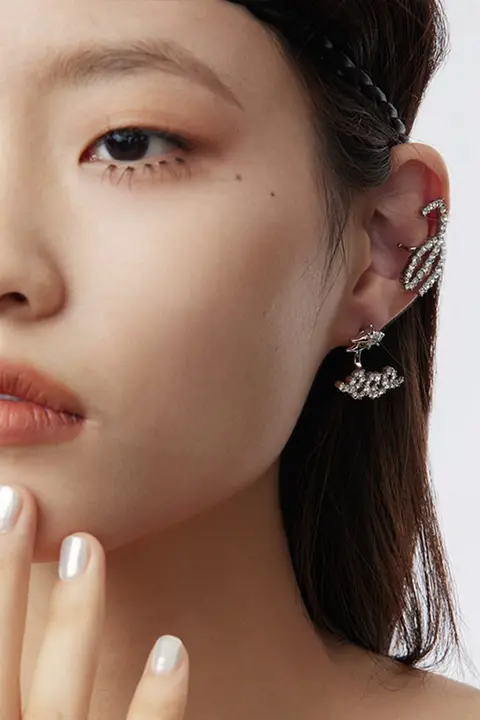 星河デザインのイヤリング【シンプル・ファッション・穴あけ不要】