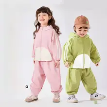 キッズ秋用フード付きスウェットシャツとパンツ【男女兼用・ベビー服・カジュアル】（セットアップ対応）