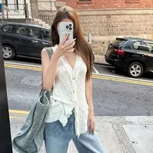 カーディガンとノースリーブトップスのニットアンサンブル【明るいイエロー・女性用】（セットアップ対応）
