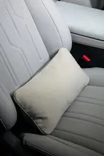 車用三角形クッション【極上の柔らかさ・腰枕・ヘッドレスト用】