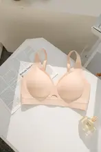 セクシーなバストを演出！上托効果のブラジャー【厚みのあるパッド・無縫製・小胸向け】