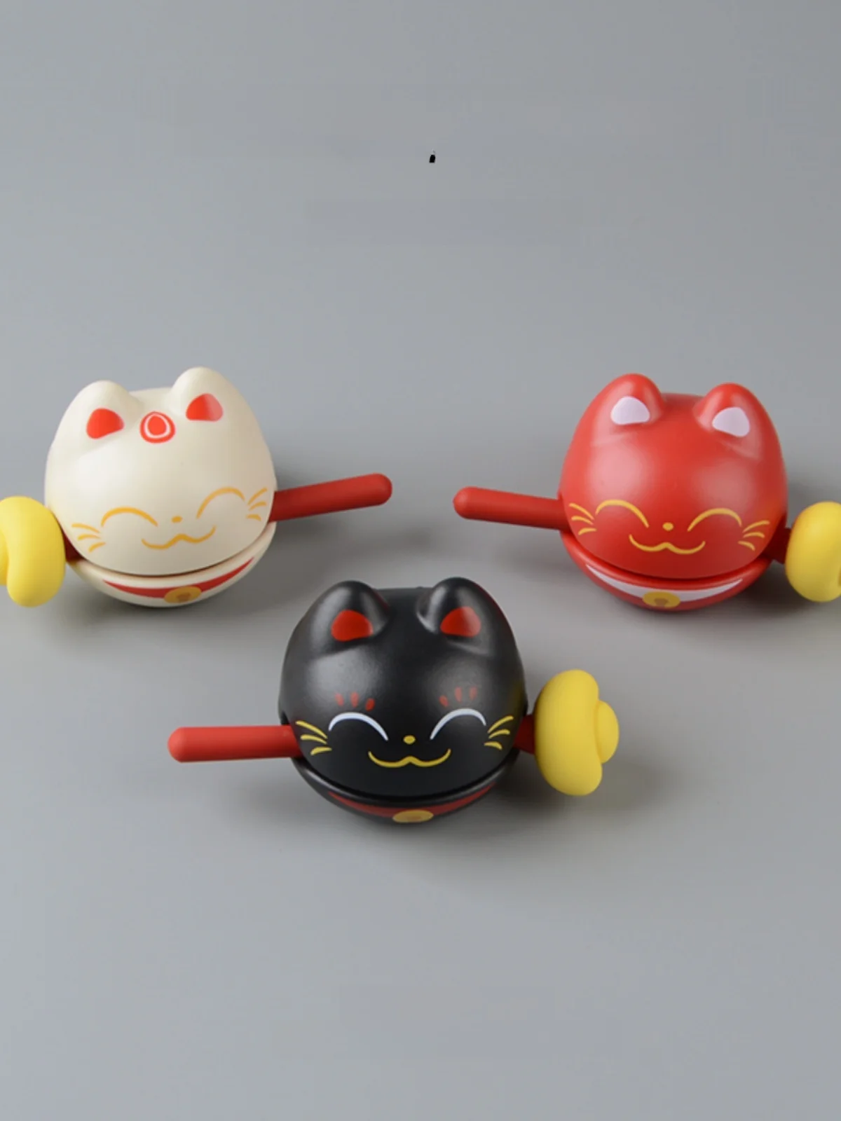 おしゃれ 招き猫 デスクトップ装飾：デザインと実用性を兼ね備えたミニサイズ猫のアート