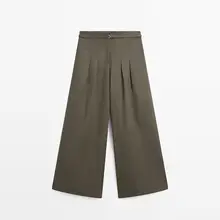 スタイルの白いワイドパンツ【通勤・シンプルデザイン・大人向け】