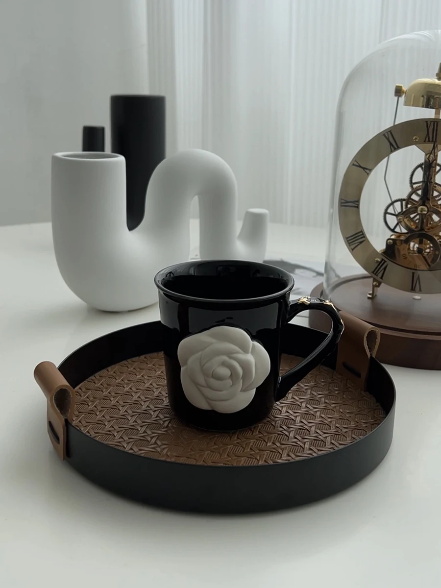 マグカップ 刻印で悩むなら、この陶器の花彫刻カップが本当の「心の贈り物」になる理由は？