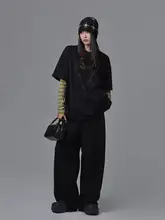 自由なスタイルの不規則なアルファベットプリントTシャツ【春夏用・短袖・オーバーサイズ】