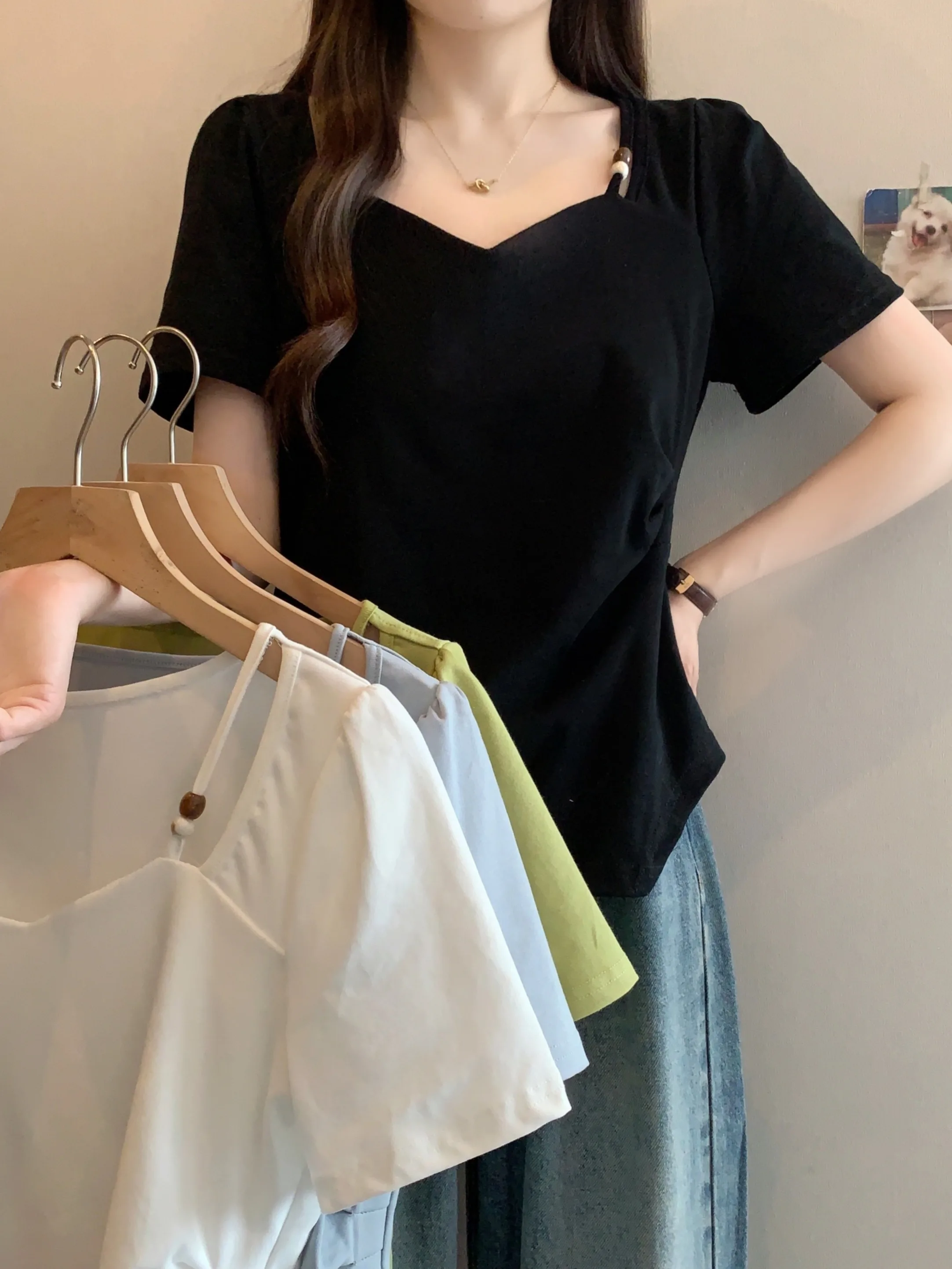 ノースリーブワンピース tシャツ 重ね着 のベストな選び方は？4選で春から秋まで使えるスタイルを構築