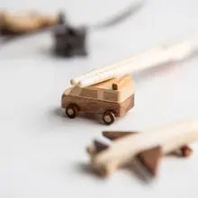 木製おもちゃデザインの箸置き【車・飛行機・猫・ペンギン】