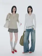薄手リブニットVネック長袖Tシャツ【女性用・スリムフィット・ヘンリー衿】