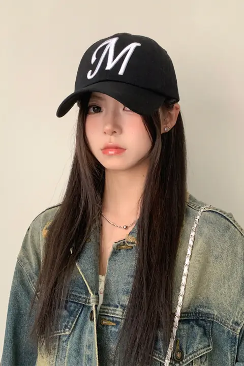 シンプルな個性的デザインのキャップ【レトロ・日系スタイル・女性用】