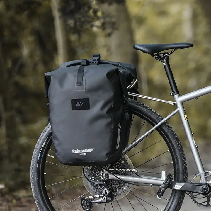 全防水大容量サイクリングトートバッグ【自転車用・持ち運び便利・後部ラック装着可能】