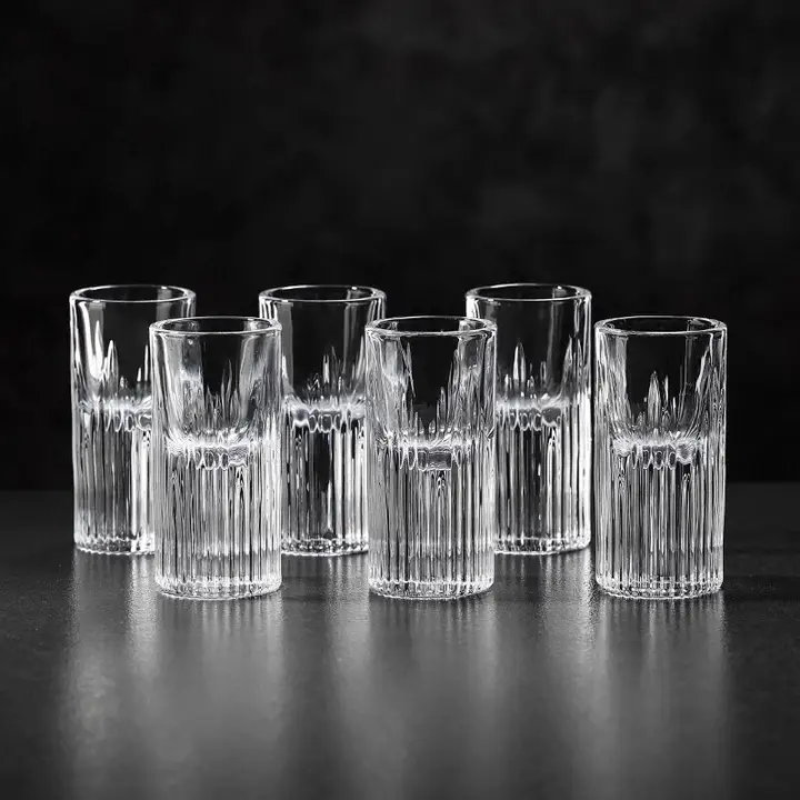 彫刻デザインのクリスタル弾丸グラス【高級洋酒用・透き通った白酒カップ】