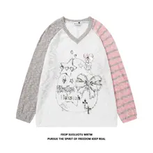 猫柄リボンデザインのストライプVネック長袖Tシャツ【ゆったりシルエット・カジュアルスタイル】（セットアップ対応）