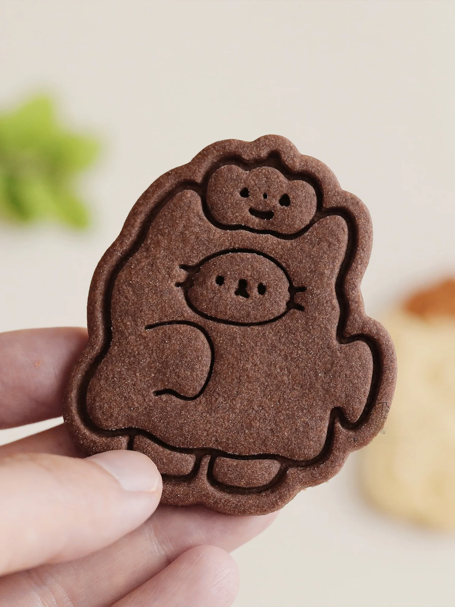ハロウィン用ゴーストキャットクッキーカッター：可愛いカボチャデザインで簡単なバケツクッキー作りを可能に