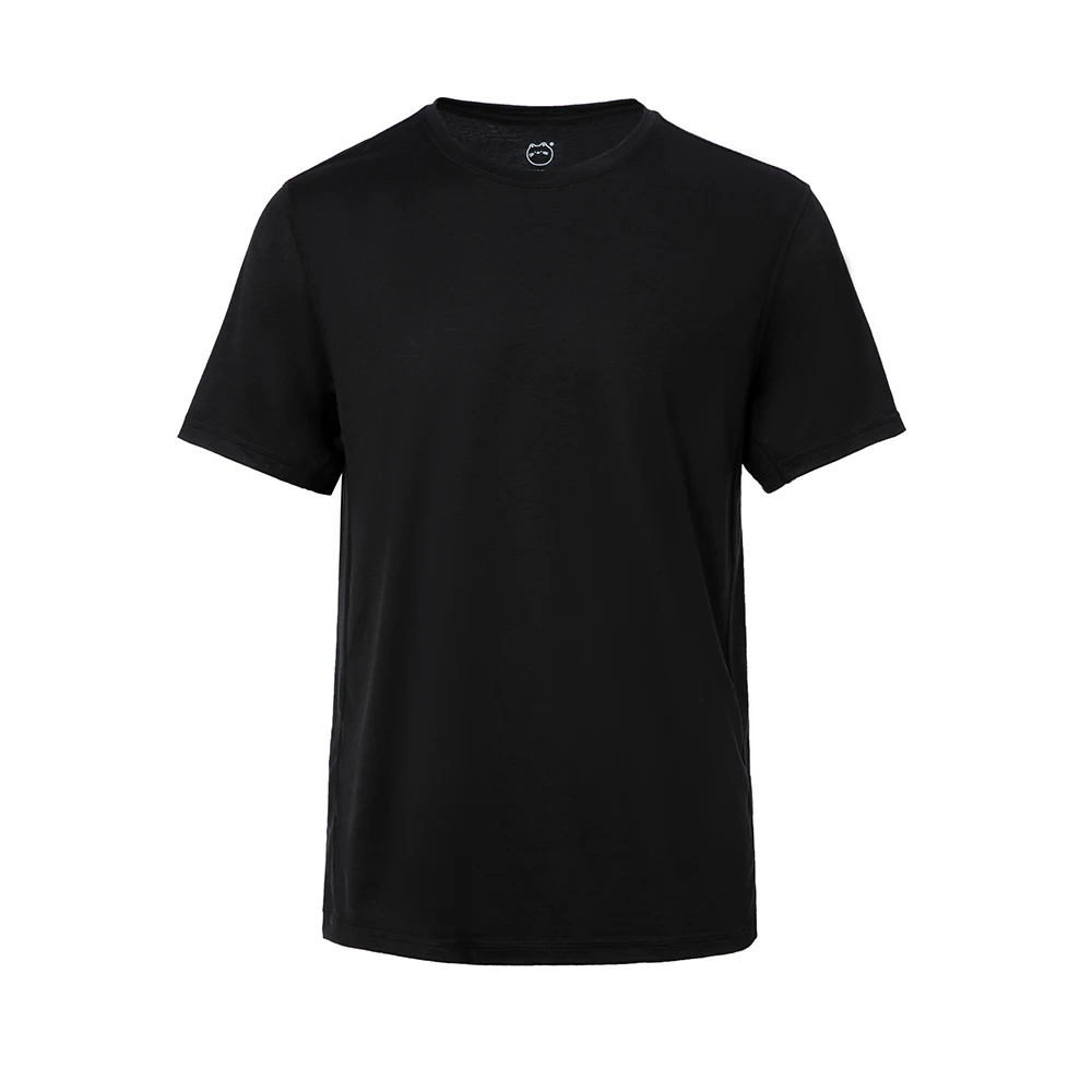 ストリートファッションの基本アイテムを徹底解説：クールマックスTシャツの選び方