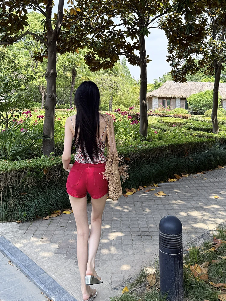 おしゃれなショートパンツを選ぶときに迷うのは、本当にどんな人か？