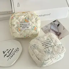 ウサギデザインのフラワープリント生理用品収納ポーチ【旅行用・小さめサイズ】