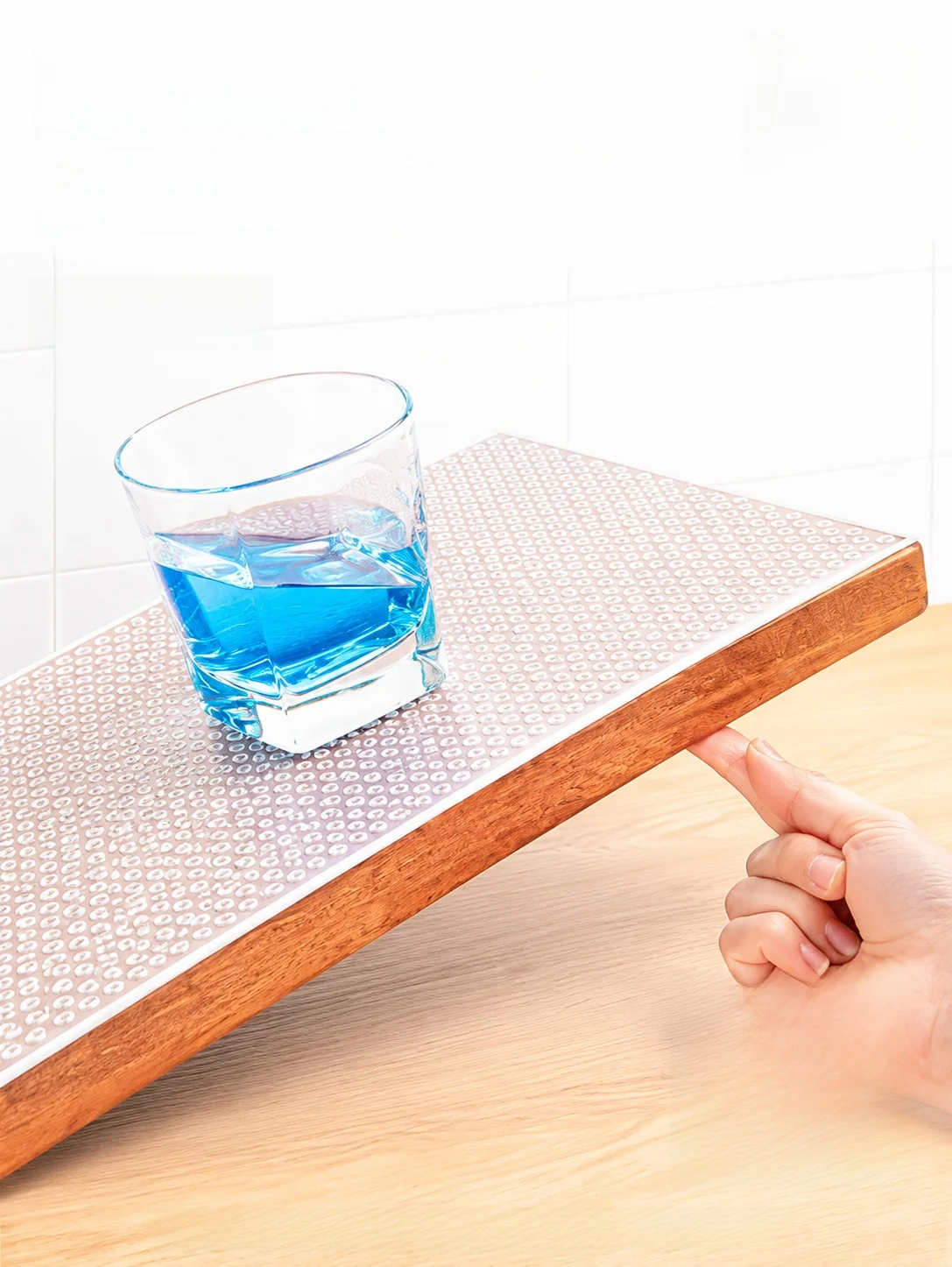 キッチンに汚れがたまるのは、本当にイヤ？そんなときの救世主はこのシート！