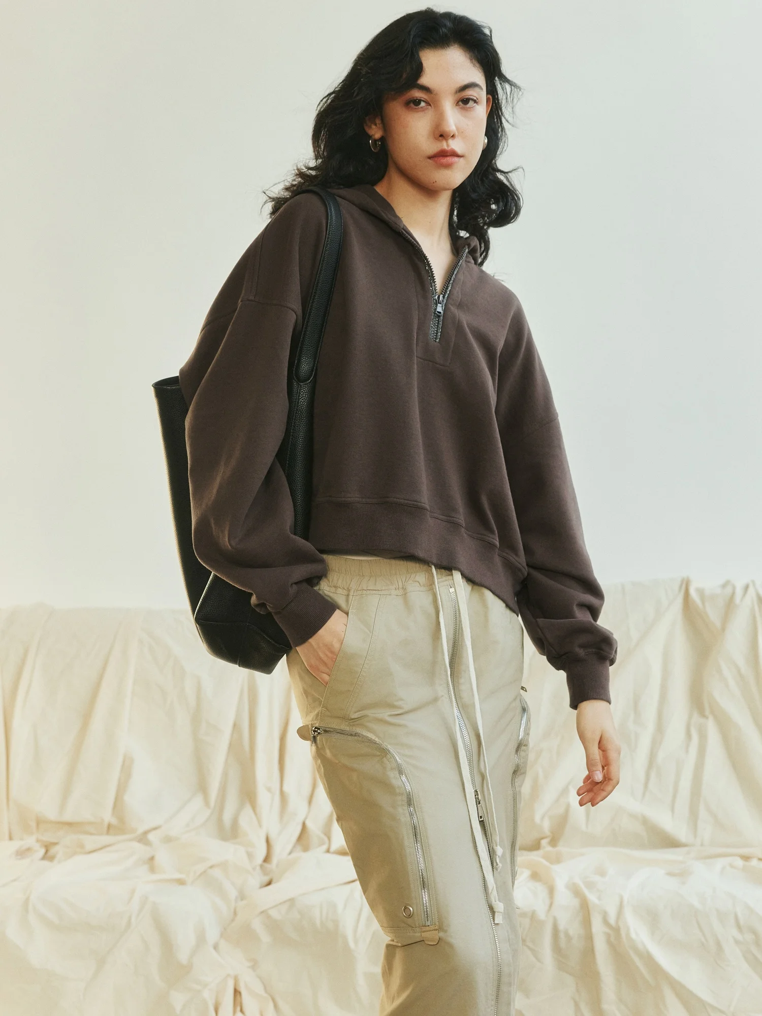 大人可愛い服 40代コーデの完全ガイド｜ゆったりシルエットと心の落ち着き