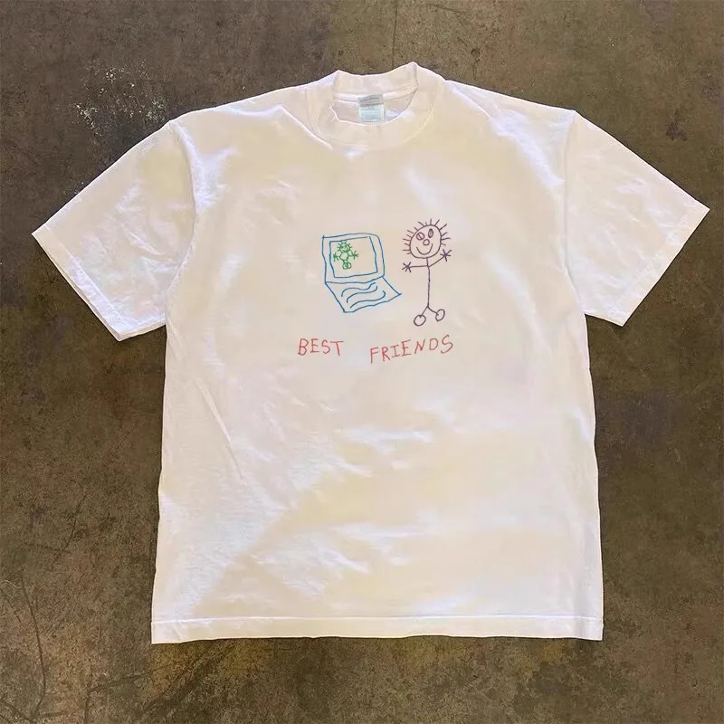 重厚なコットン素材のクレヨンしんちゃん風Tシャツ：カジュアルロゴデザインの実用性と季節適応性