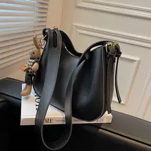 高級感のある女性用ショルダーバッグ【トレンド・レトロ・サドルバッグ】