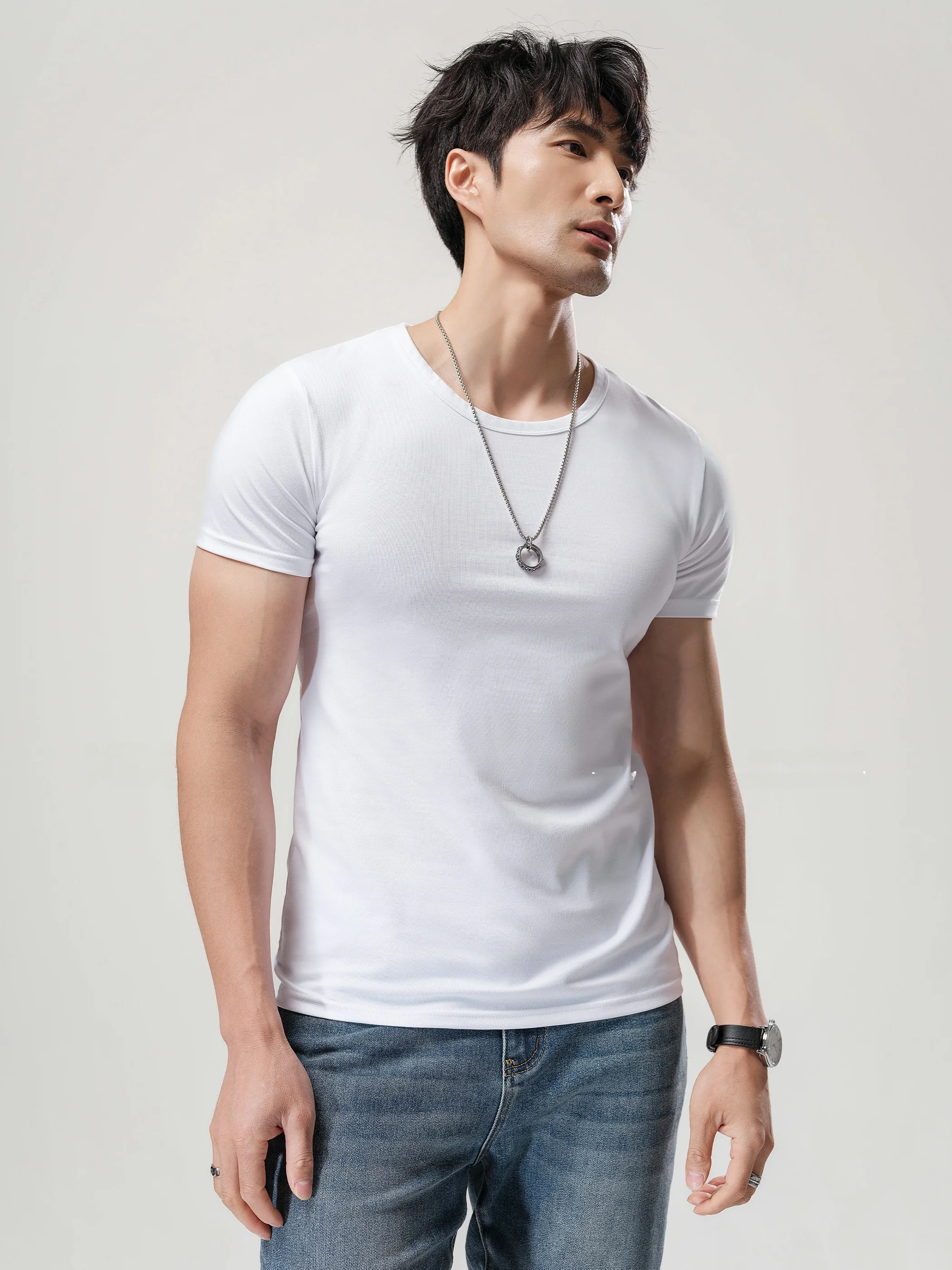 上半身汗かきに適した抗菌Tシャツ：XDIANの涼感フィッティングトップスが解決する防臭課題