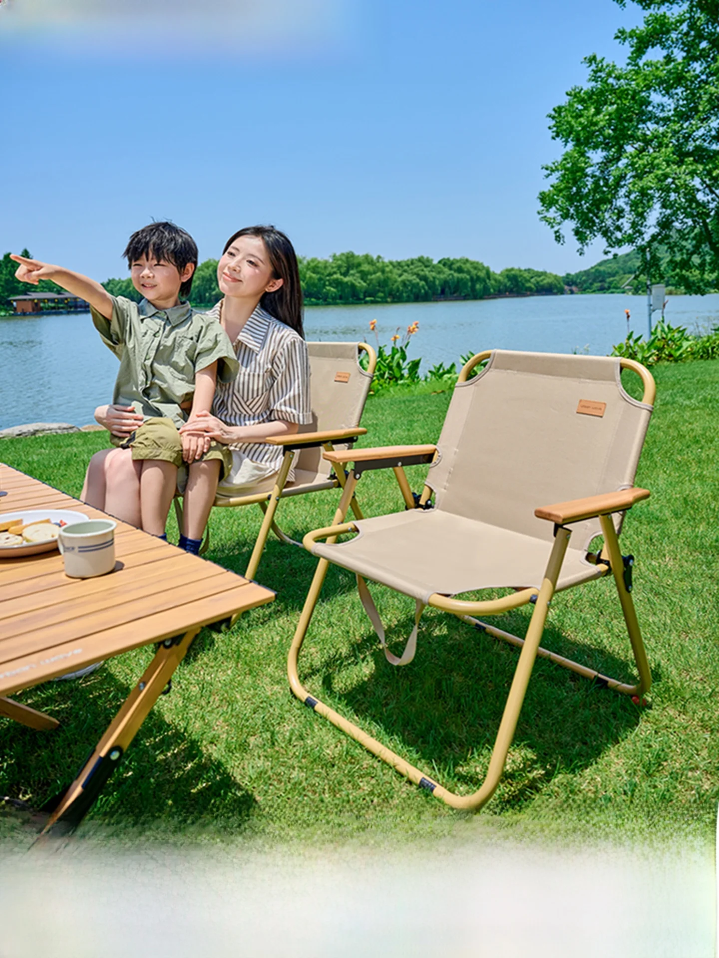 Urbanwave アウトドア折りたたみチェア：軽量で通気性の高いピクニック・キャンプ用の実用性を検証