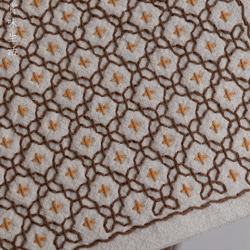 刺し子刺繍ティーセッティングキット：一人用十字模様で手軽に茶会アイテムを制作