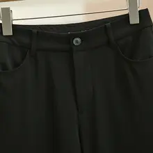 通勤スタイルの直筒ワイドパンツ【アセテート素材・女性用・快適デザイン】
