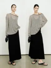 ストライプ柄の長袖Tシャツ【肩出しデザイン・ラウンドネック・女性用】