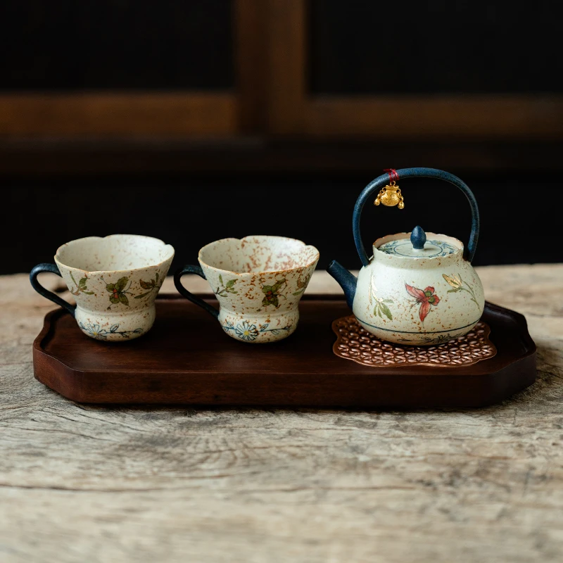 手作り茶壺を選ぶべき理由は？その美しさと心地よさが、日常のストレスを和らげる
