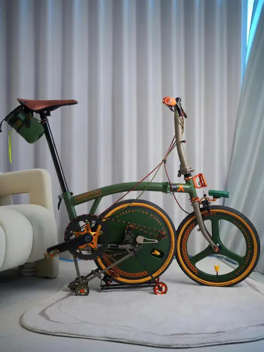 小型折りたたみ自転車用カーボンファイバー製ホイール【三刀設計・ベイエスタイル・後輪】