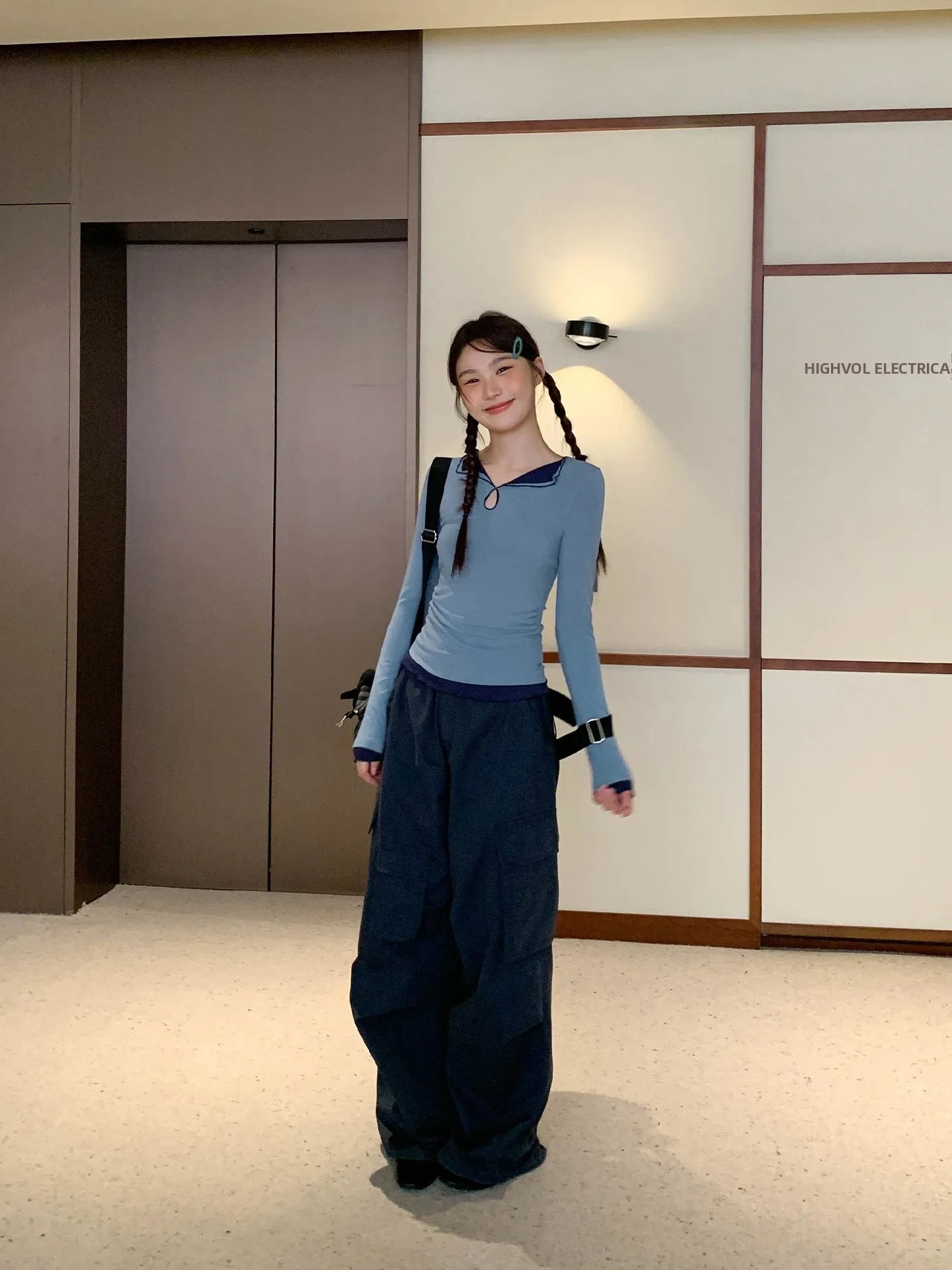 重ね着ロンTおすすめレディース：高級感のある重ね着風ニット長袖Tシャツの実用性とシーン別活用法